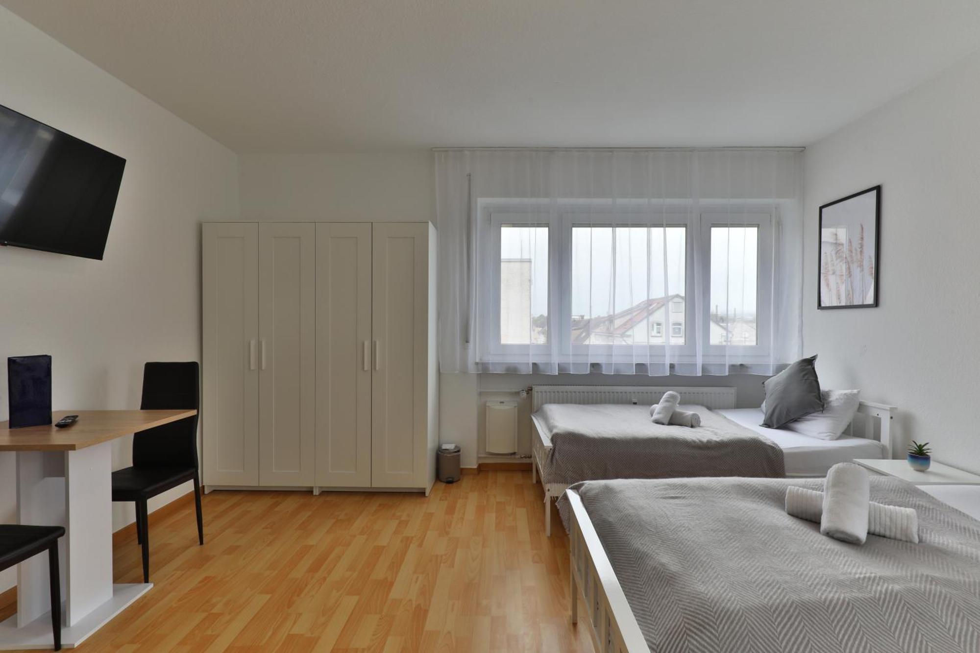 Moderne Ferienwohnungen - Service Wie Im Hotel ゲッピンゲン エクステリア 写真