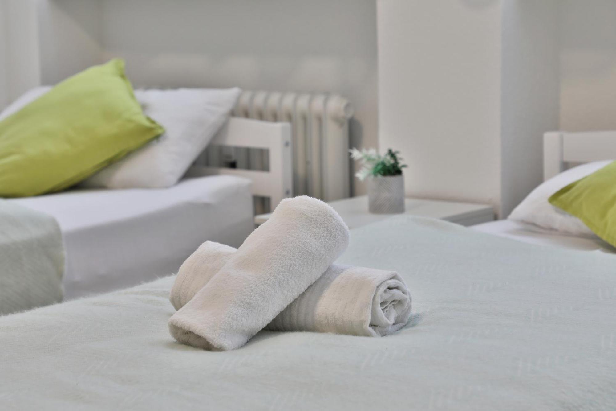 Moderne Ferienwohnungen - Service Wie Im Hotel ゲッピンゲン エクステリア 写真