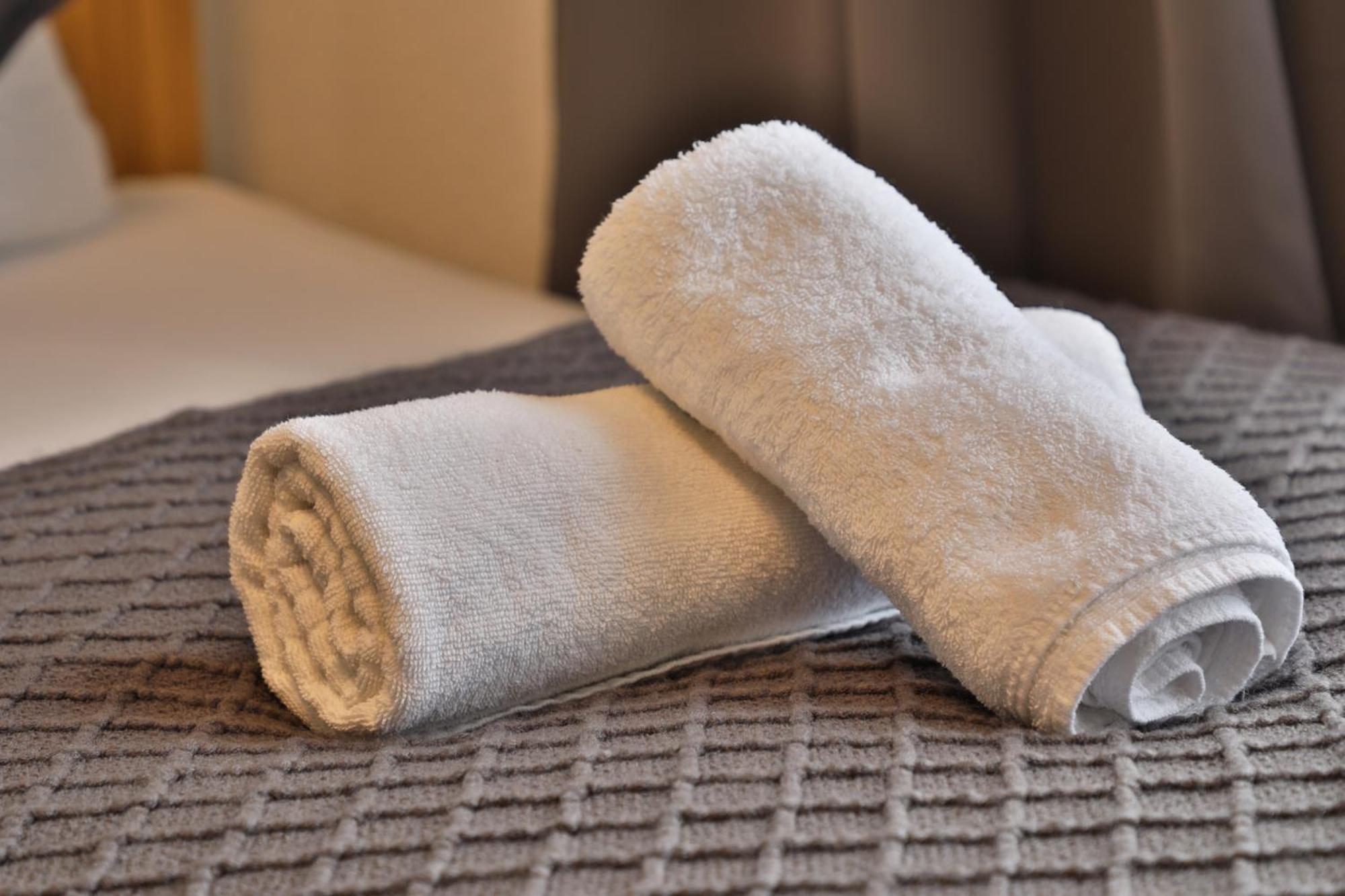 Moderne Ferienwohnungen - Service Wie Im Hotel ゲッピンゲン エクステリア 写真