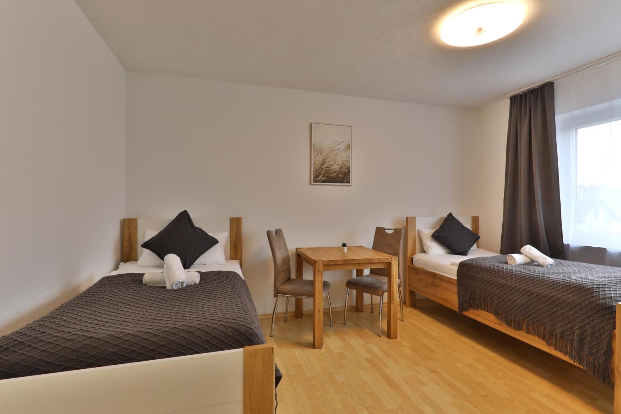 Moderne Ferienwohnungen - Service Wie Im Hotel ゲッピンゲン エクステリア 写真